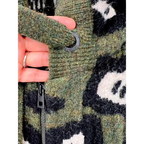 Zadig & Voltaire Lennox Hooded Zip Cardigan
Color : Green
size M-L EUC - Picture 9 of 12